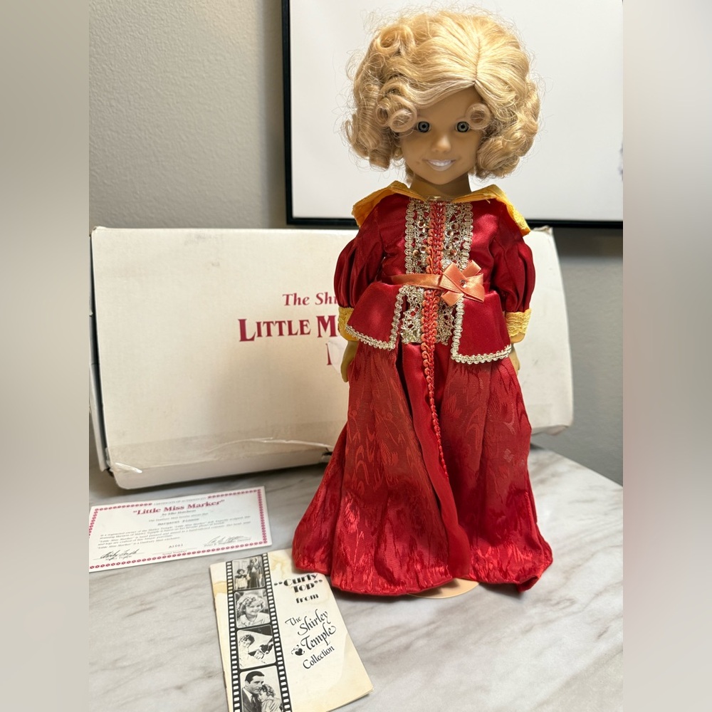 Danbury Mint Little Miss sunshine Shirley temple doll with authenticity